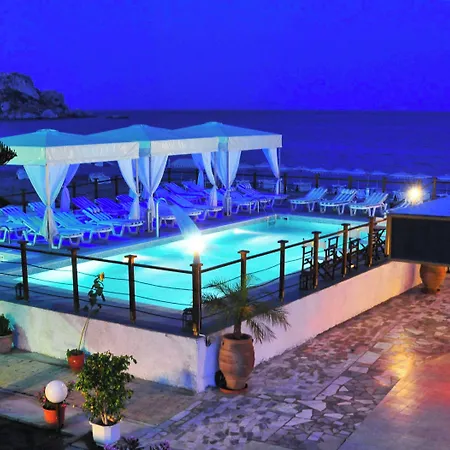 Sacallis Hotell 2*